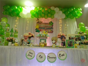 Trang trí tiệc sinh nhật bé Phúc Sang theo chủ đề thể thao màu xanh lá