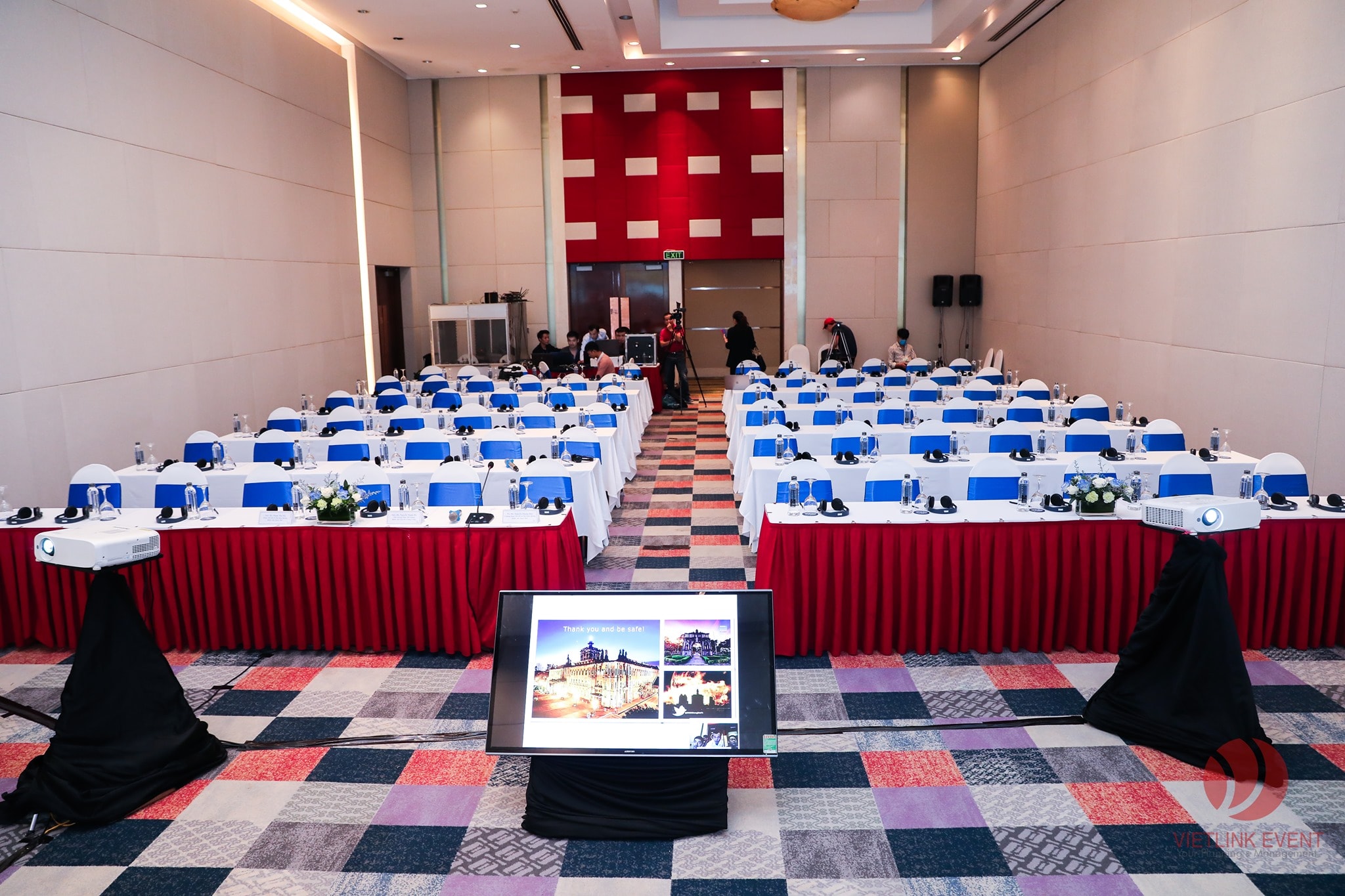Hội thảo khoa học trực tuyến tại Pullman Hanoi