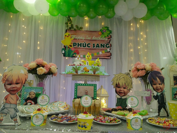 Trang trí tiệc sinh nhật bé Phúc Sang theo chủ đề thể thao màu xanh lá