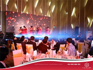 Tổ Chức Gala Dinner Cho Đoàn Du Lịch Chuyên Nghiệp – Trọn Gói
