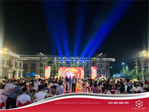 Tổ Chức Gala Dinner Ngoài Trời Ban Đêm Độc Đáo – Trọn Gói